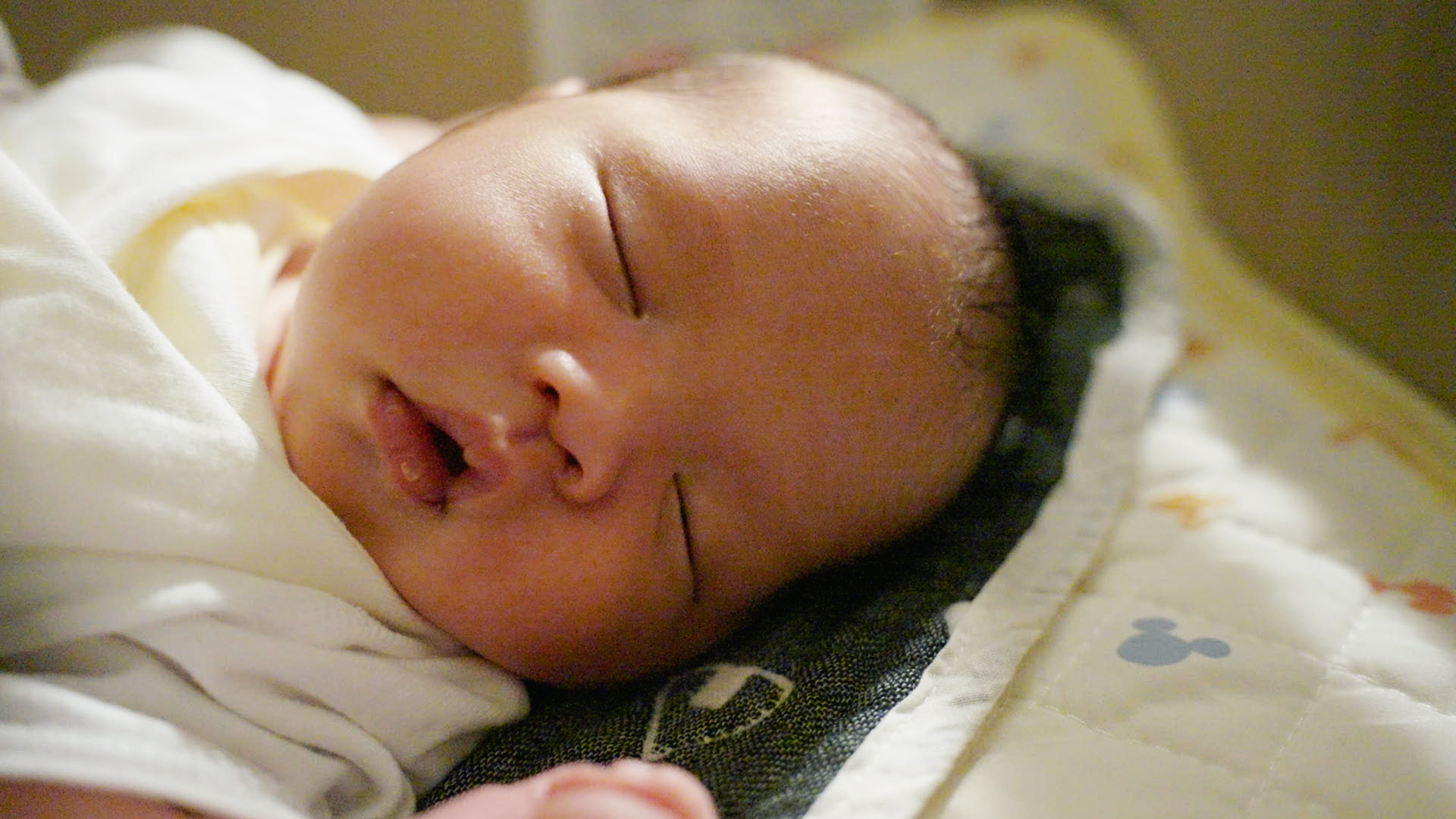 眠るそうちゃんの寝顔